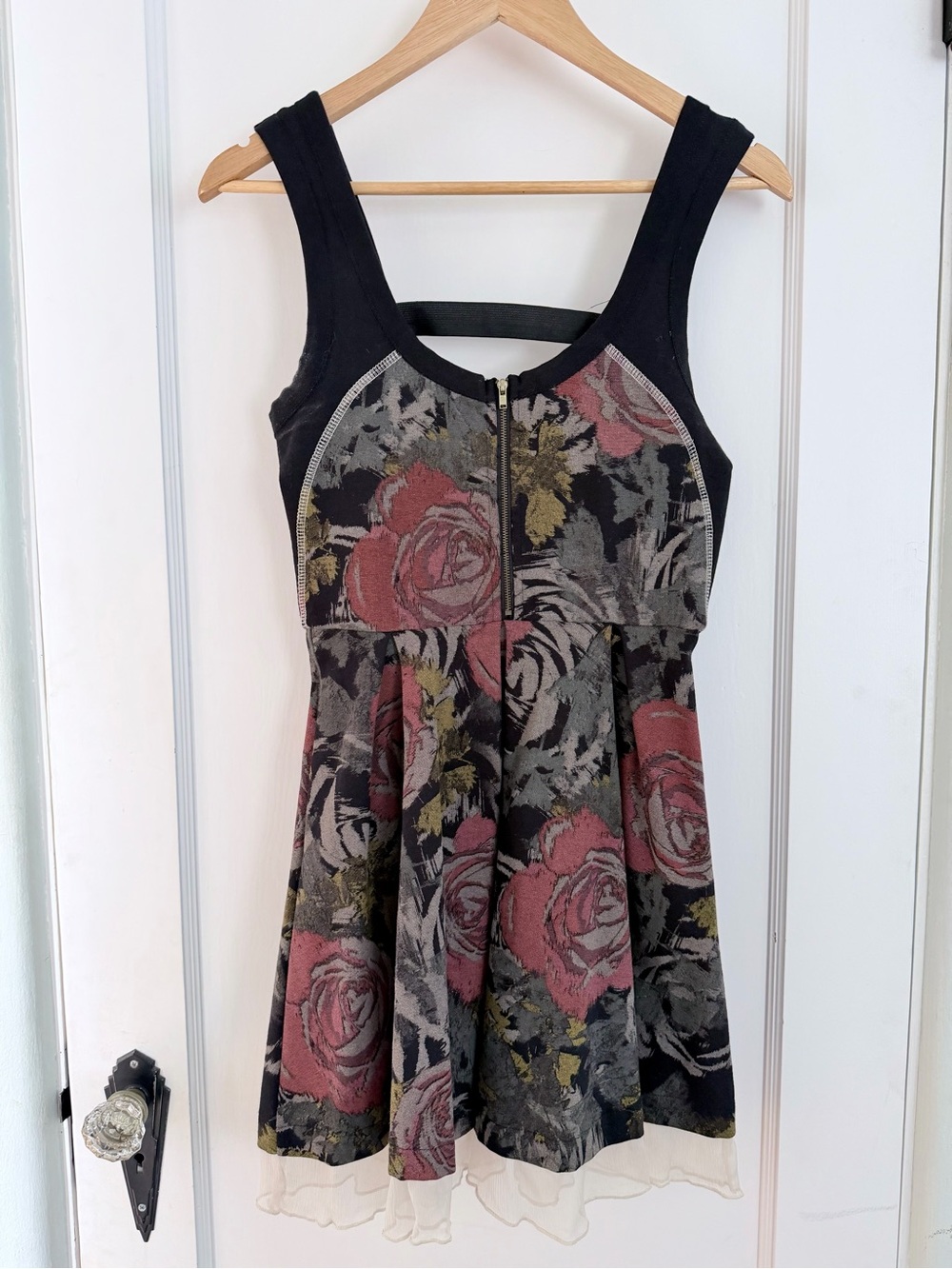 🌹Floral Contrast Zip Skater Dress with Ruffle Hem🌹